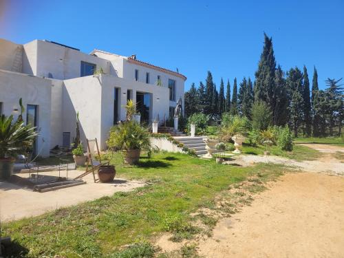 Arles House | Villa Blanche - Teritoria