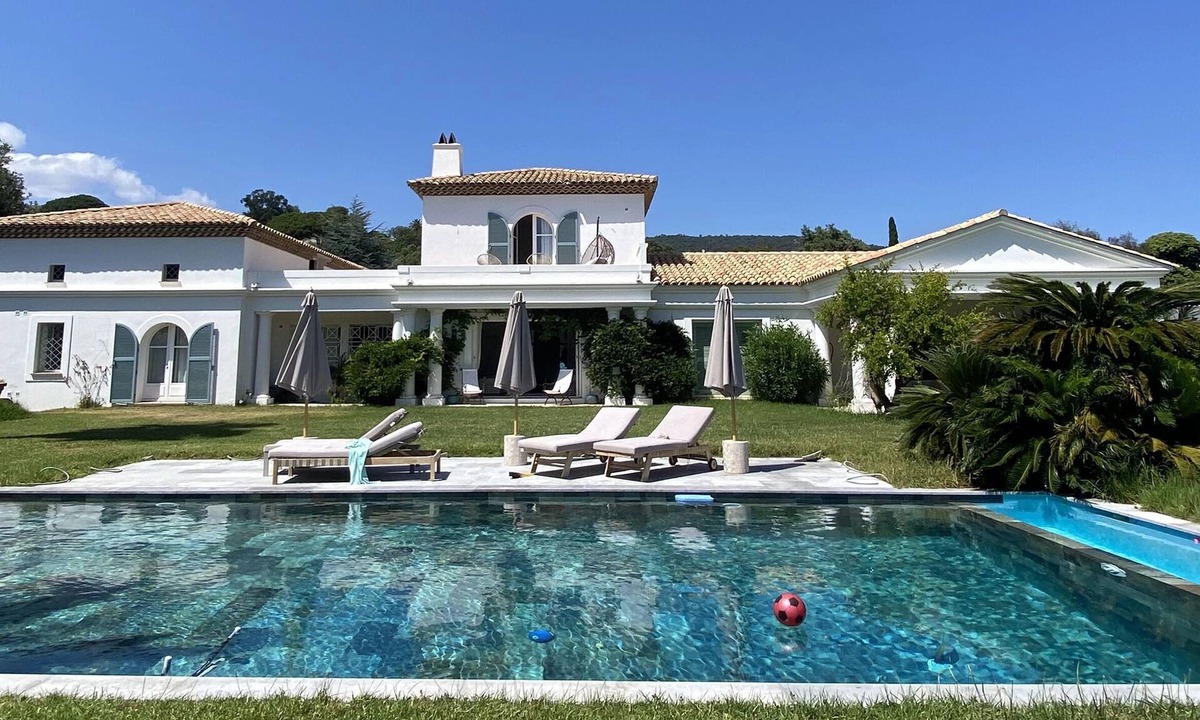 Sainte-Maxime - Saint-Tropez Villa | Villa Bonaventure air-conditioned Saint Tropez golf course for 14 people swimming pool and tennis court