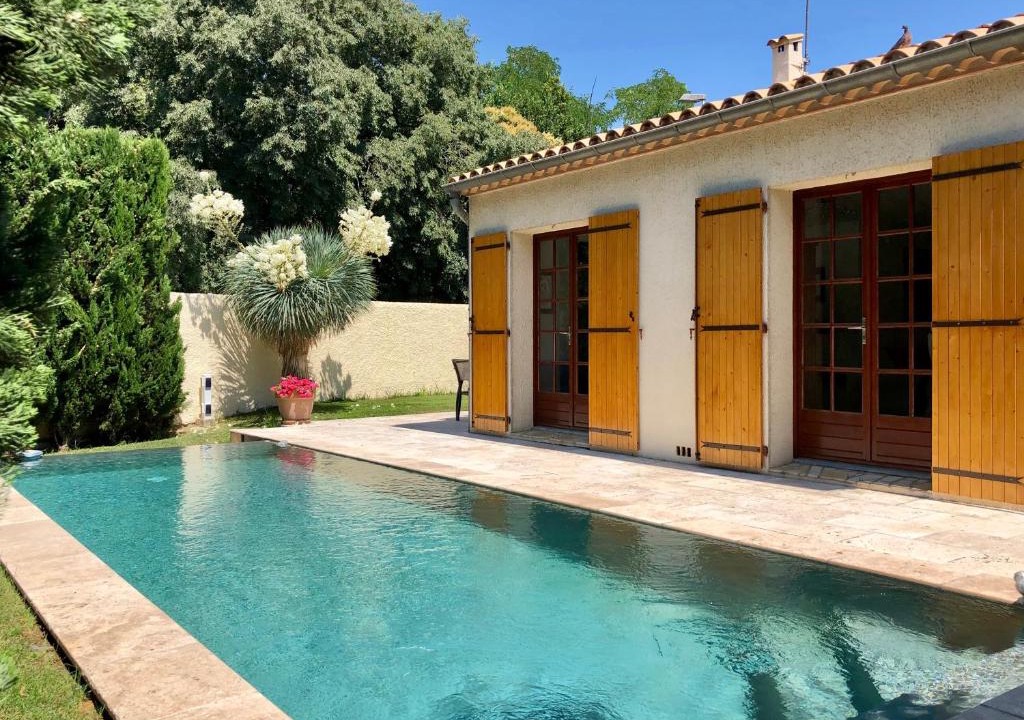 Estanove Villa | Villa bougainvillea Montpellier