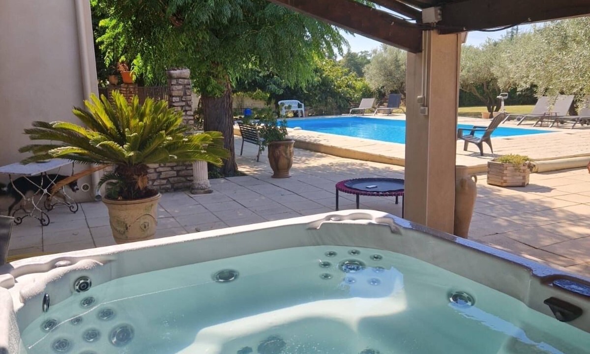Tresques Villa | Villa Christine with pool and jacuzzi - 8 pers.