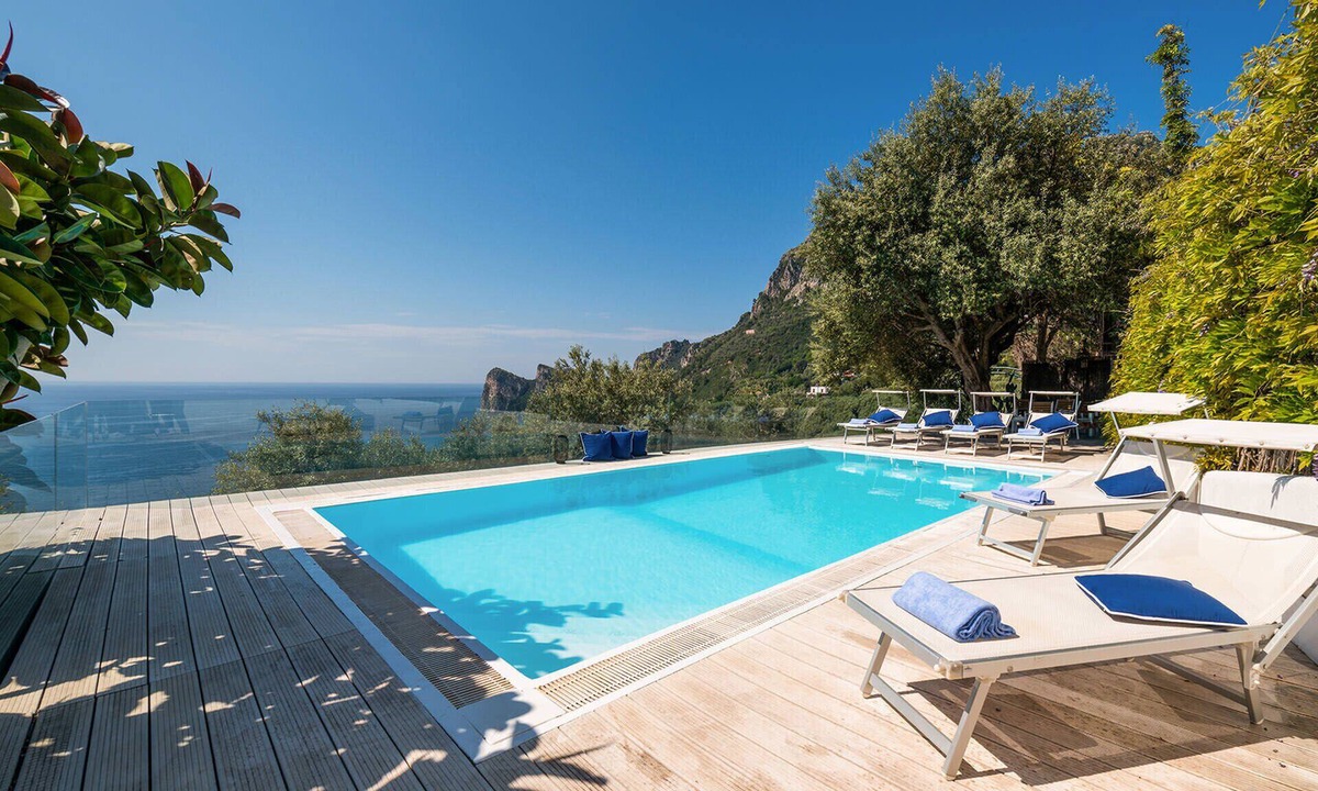 Sirenuse Villa | Villa Elena by the sea