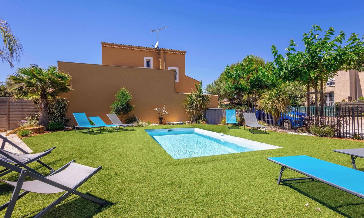 Valras-Plage House | Villa Familiale avec Piscine et Petanque