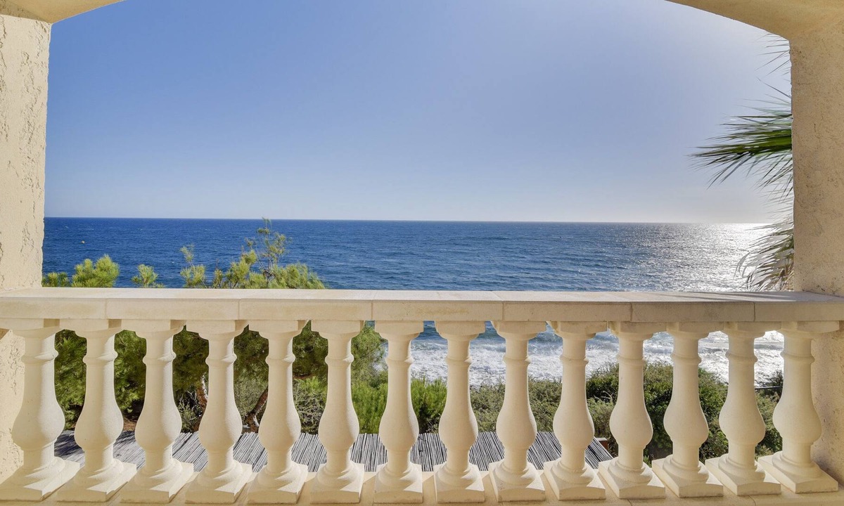 Carry-le-Rouet Villa | Villa feet in the water with stunning sea views