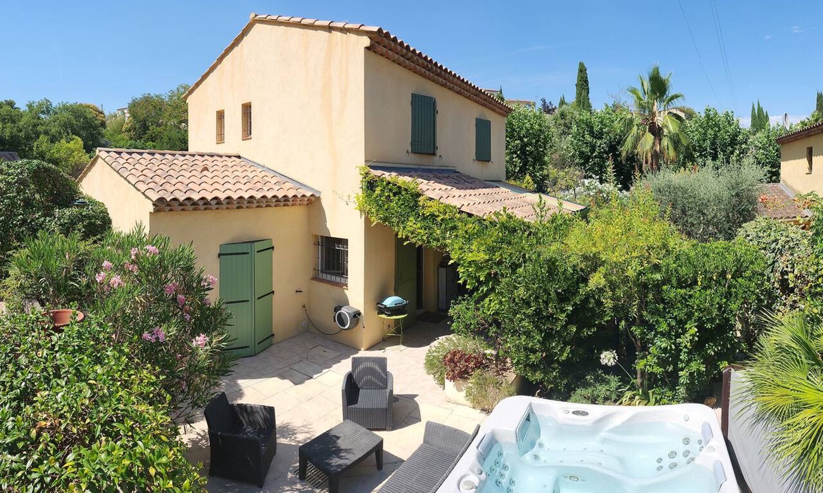 Saint-Jacques House | Villa for 6 people with private spa—quiet, garden, air conditioning—Grasse