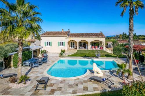 Velleron Villa | Villa Valleron by Villa Plus