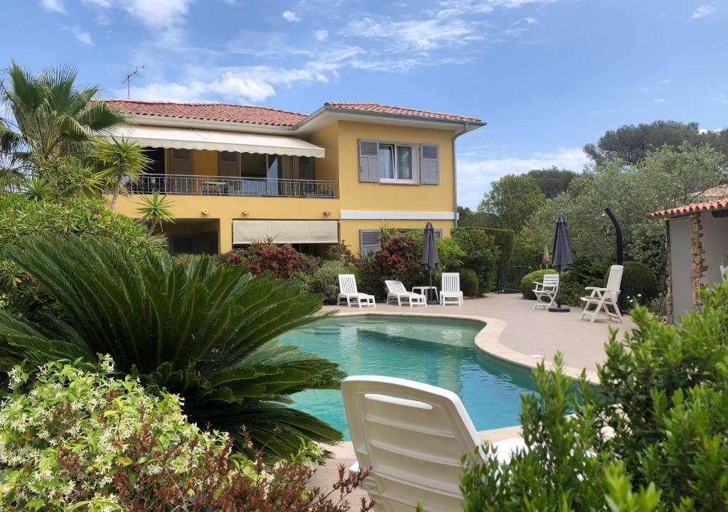 Boulouris-sur-Mer Apartment | Villa Gecko