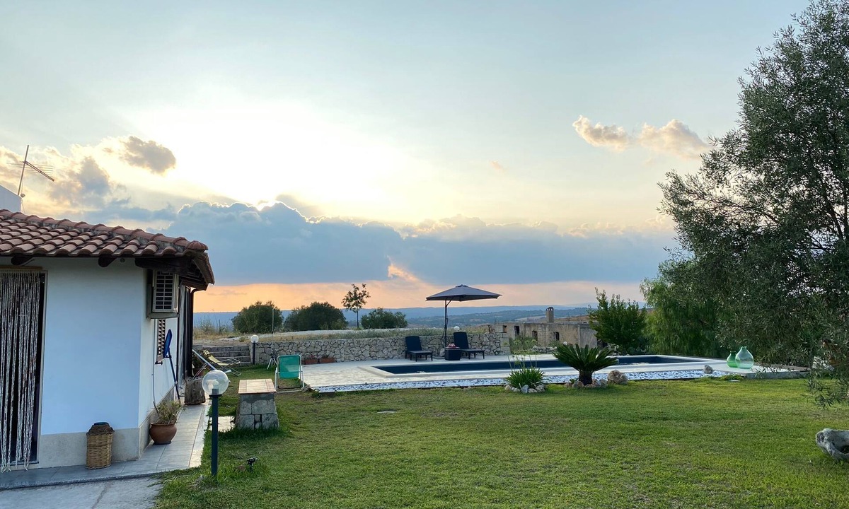 Avola Villa | Villa Iblea Private Pool & Sunset Hill Views