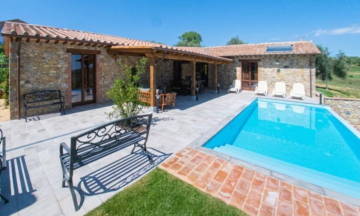 Parrano Villa | Villa Il Melograno - Four Bedroom Villa, Sleeps 8