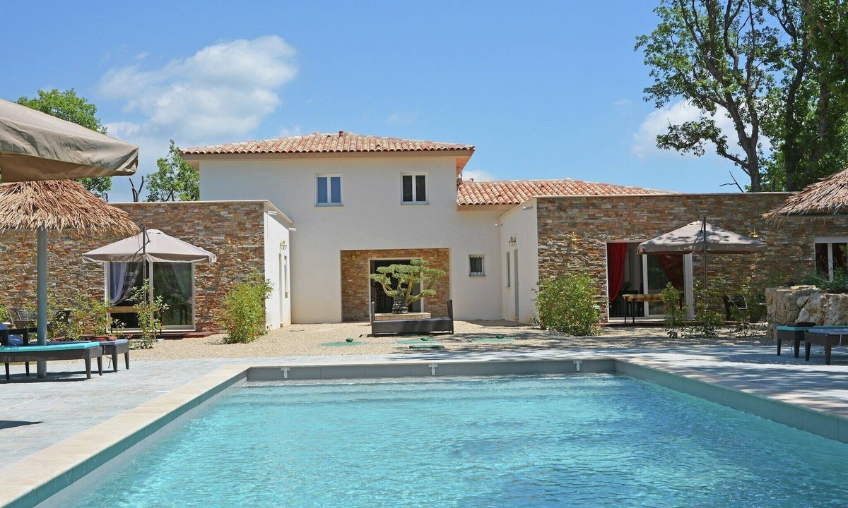 Saint-Cezaire-sur-Siagne Villa | Villa in Montauroux with Pool & Near Forest