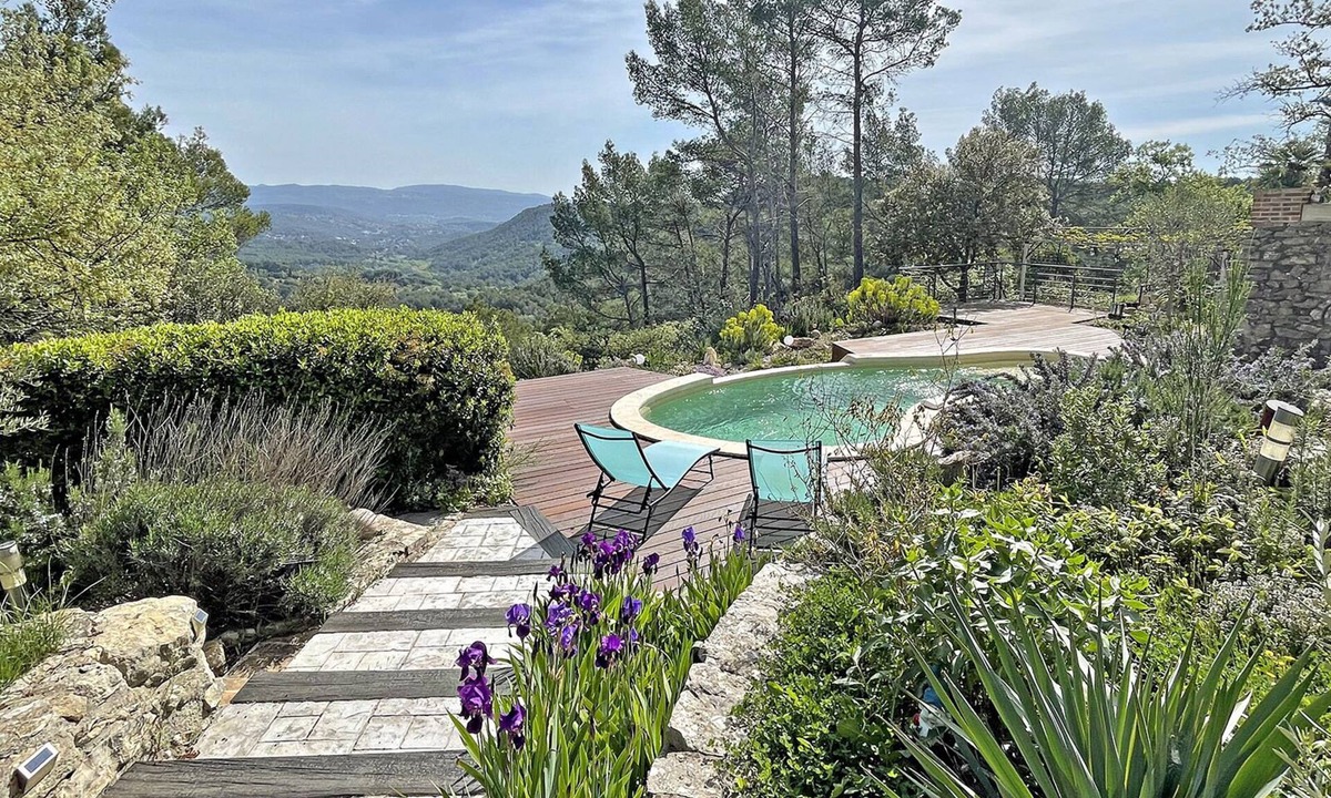 Sillans-la Cascade House | Villa Isabella - Haven of peace with swimming pool and panoramic view. sleeps 4