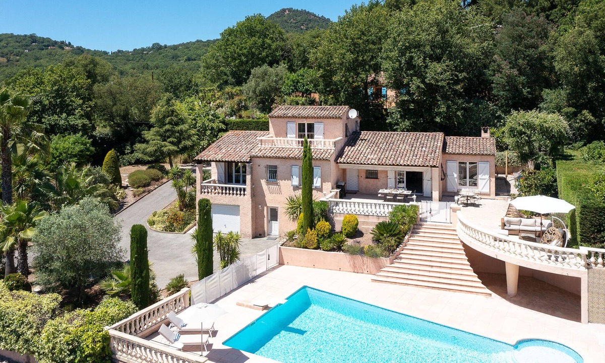 Les Adrets-de-l'Esterel Villa | Villa La Bonne Etoile The Perfect Family Oasis