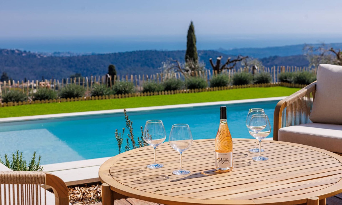 Tourrettes-sur-Loup Villa | Villa Le Soleil Bleu – Panoramic sea views