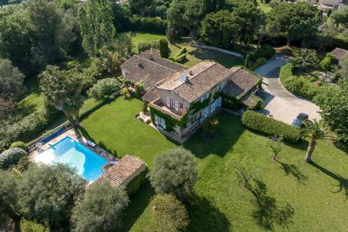 Tourrettes-sur-Loup Villa | Villa les Berguieres