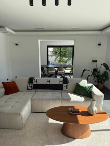 Salon-de-Provence Villa | Villa moderne