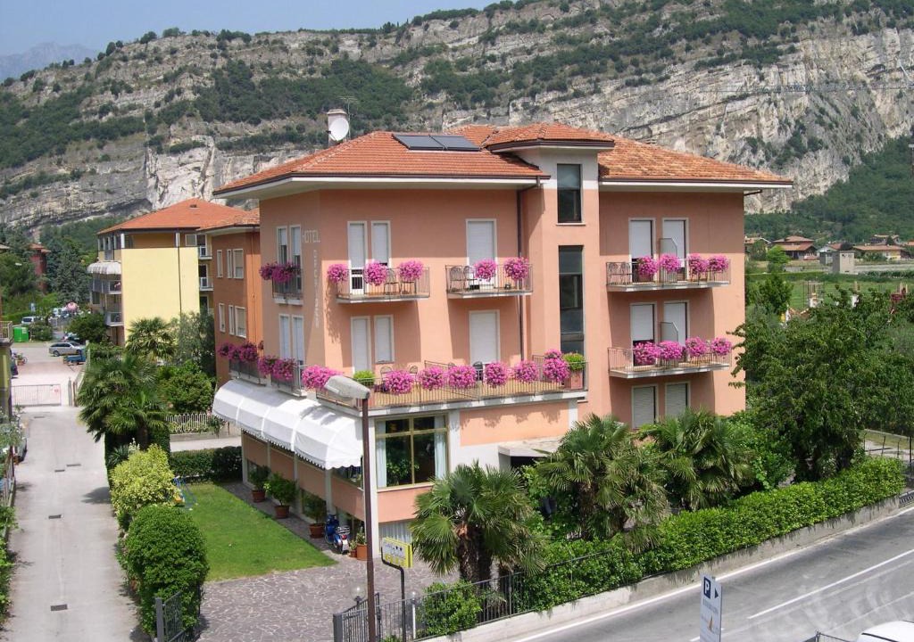 Torbole sul Garda Hotel | Villa Orchidea
