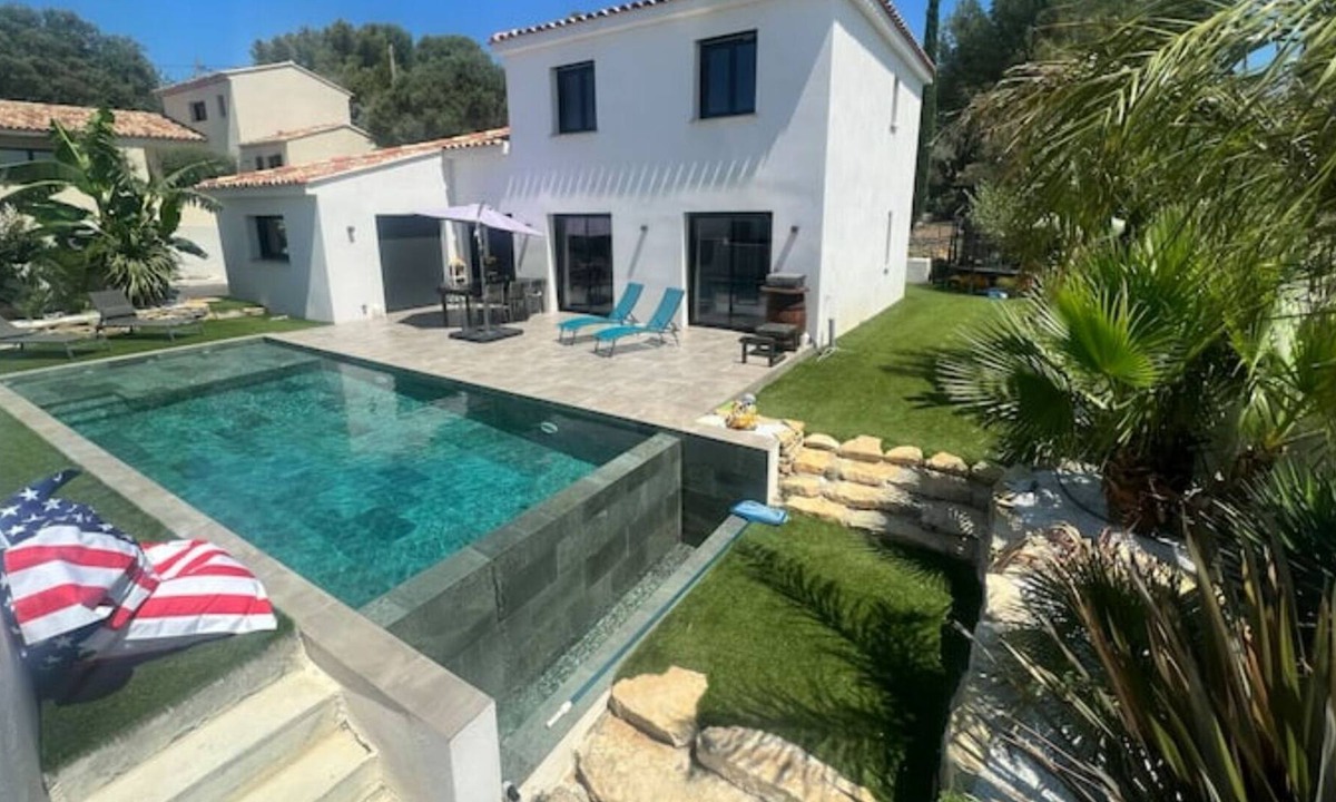 Ceyreste Villa | Villa provencale