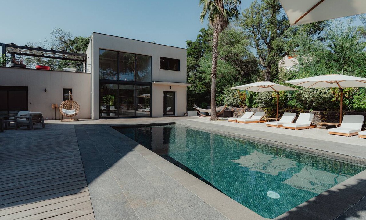 Grimaud Villa | Villa Ryx with Pool, Sea View, Wi-Fi, and Air Conditioning