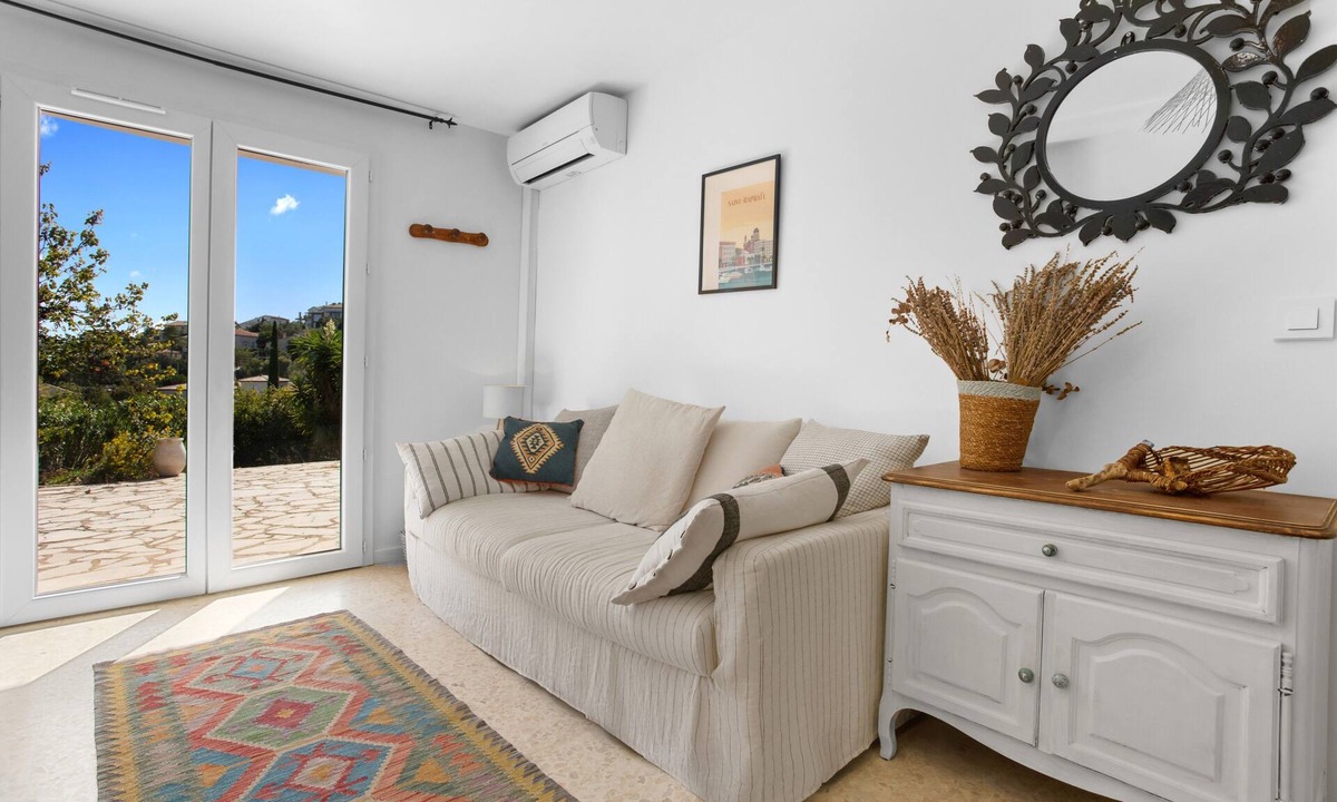 Saint-Aygulf Villa | Villa with Sea View, Wi-Fi and Air Conditioning
