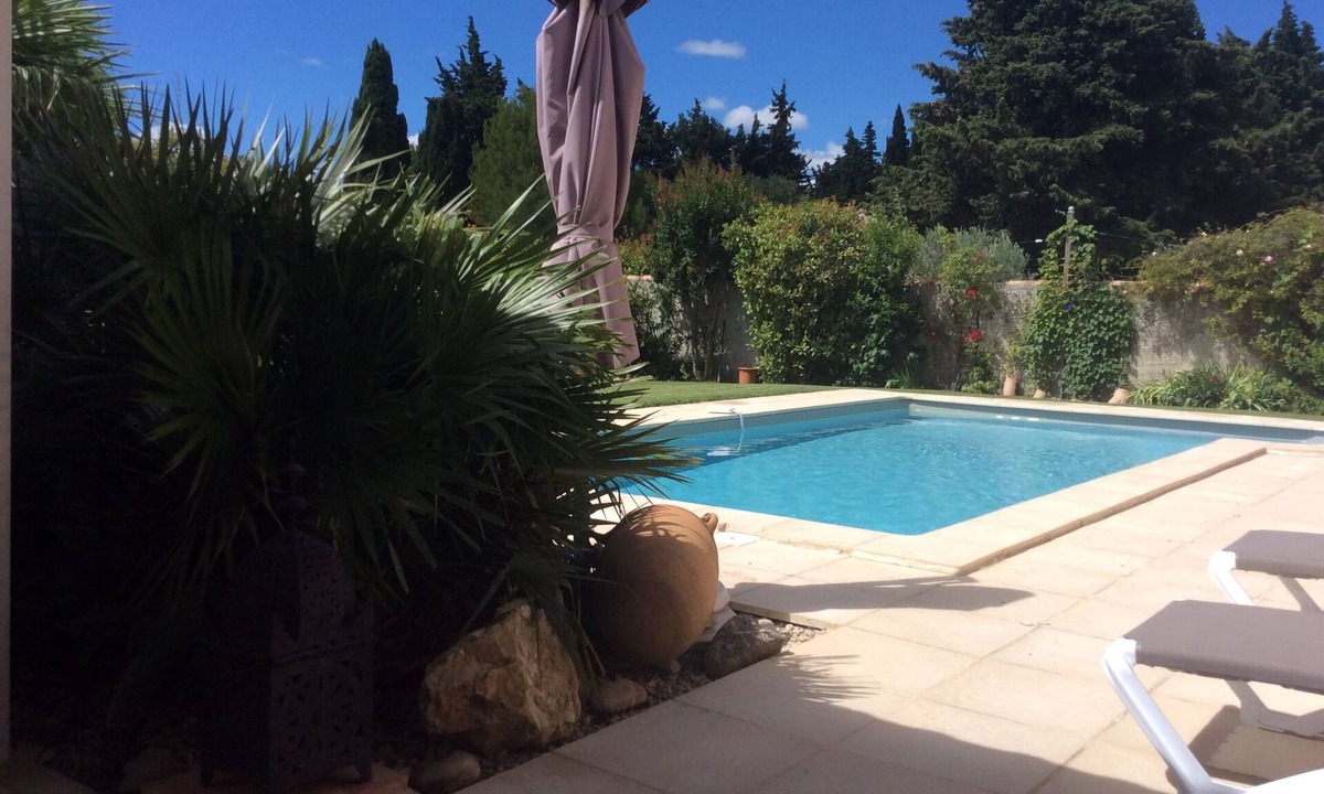 Molleges Villa | Villa with swimming pool near St Remy de Provence, in the Bouches du Rhône