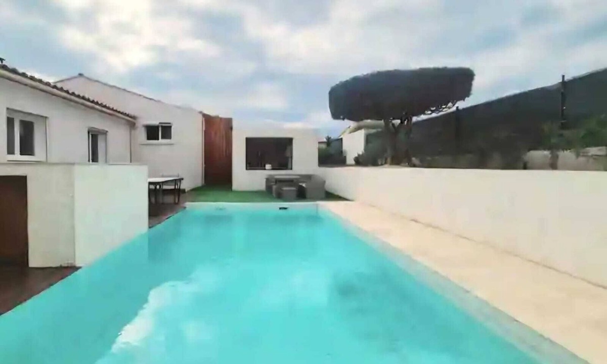 Peret Villa | Villa with swimming pool in the heart of the vineyards
