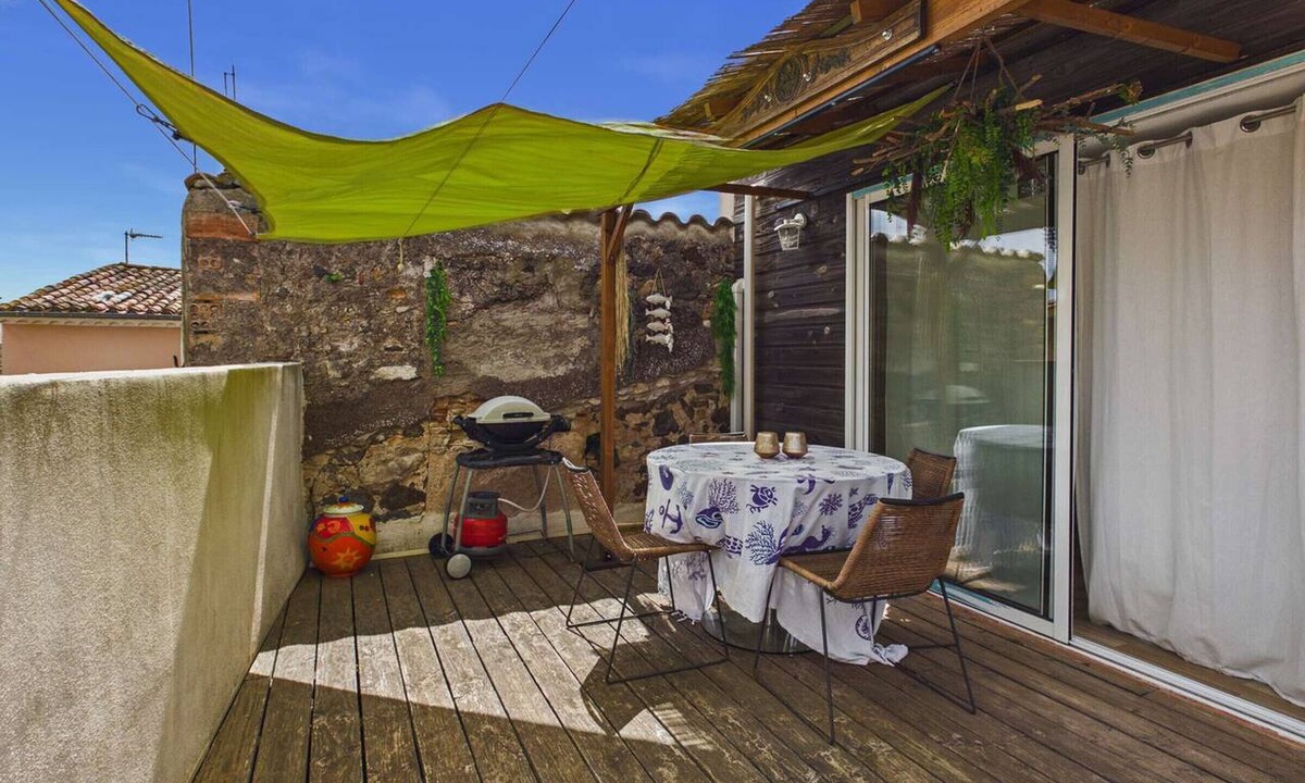 Marseillan House | Village house in Marseillan with elevator and rooftop terrace