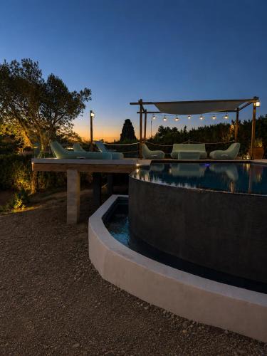 Cabrieres Villa | Villaraya experience