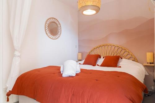 Les Sablettes Apartment | Votre séjour reposant proche plage, climatisation, piscine et parking privé - arrivée autonome - lit queen size