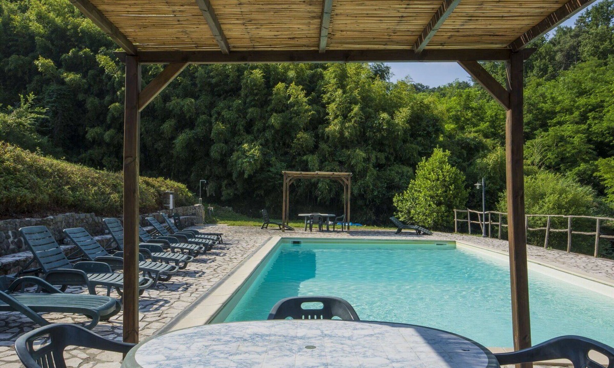 Serravalle Pistoiese Villa | Wonderful private villa for 16 people with WIFI, private pool and TV