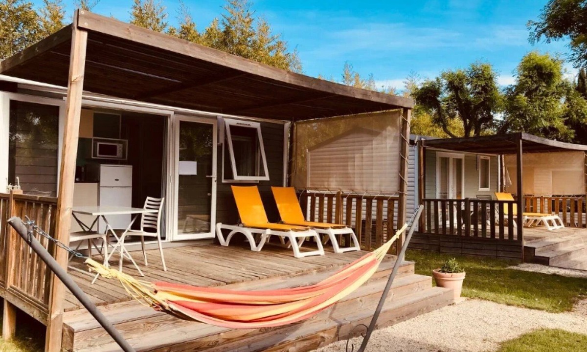 St.-Remy-de-Provence House | ZEcamping 3* pataugeoire piscine locatif TV clim 18m2 2 pers