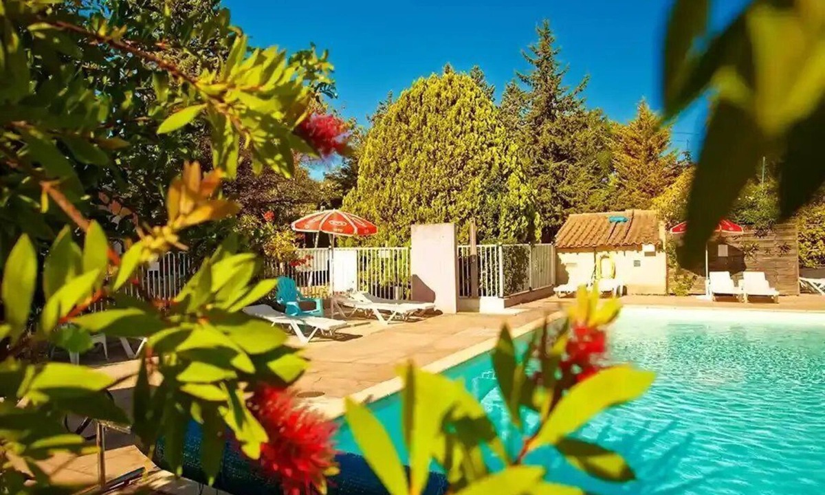 Junas House | ZEcamping 3* pataugeoire locatif BBQ clim 4 pers