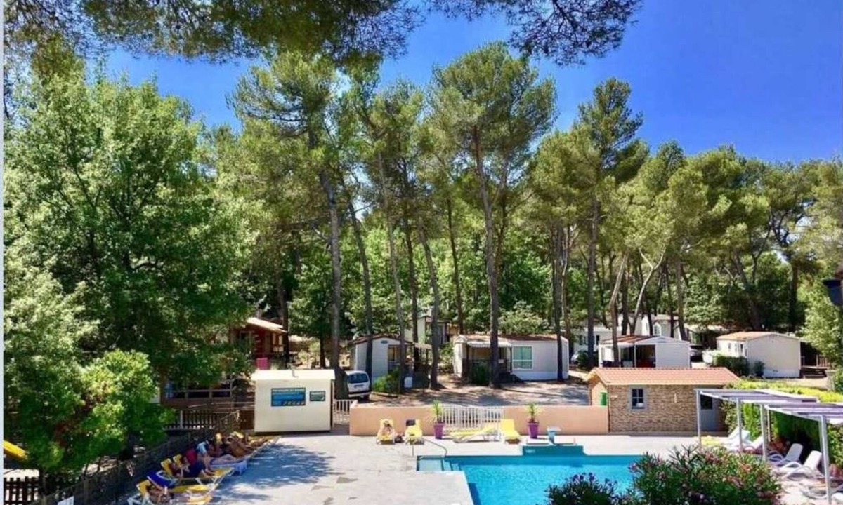 Peynier House | ZEcamping 3* toboggans piscine locatif 25m2 5 pers