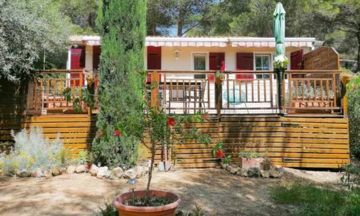 Castelnau-de-Guers House | ZEcamping 4 étoiles piscine animaux acceptés mobil-home TV 40m2 6 pers