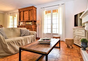 Gorgeous home in Bellegarde