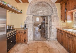 Gorgeous Home In Bonnieux With Sauna
