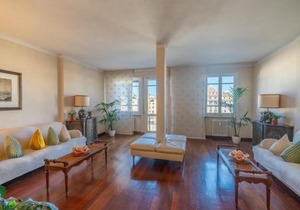 Ponte Vecchio View Luxury Apartment