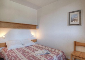 Séjour montagne à Serre-Chevalier, appartement 4 pers. avec balcon, proche commerces. - FR-1-330E-69