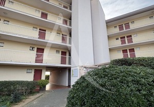 STUDIO 4 PERS AVEC PKG BORD DE PLAGE VUE MER