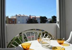 Studio cosy à 1200m de la plage, à proximité commerces, port et golf, parking privé inclus - FR-1-249-13