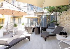 Terrace Apartment in Cannes