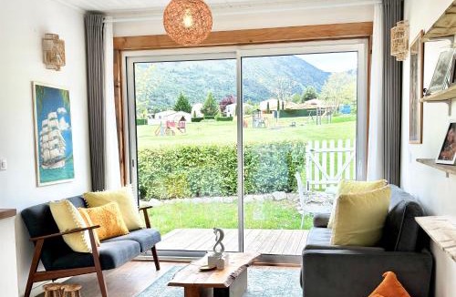 Castellane Ski Chalet | À deux pas du lac élégant chalet spacieux en domaine privé avec piscine restaurant et boulangerie