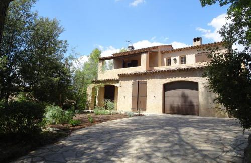 Roquefort-les-Pins Apartment | 06D - Appartement spacieux avec terrasses, jardin et piscine