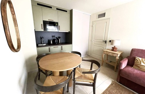Juvignac Apartment | 1-Bedroom Apartment Hotel for 2–4 People - Côté Garrigue