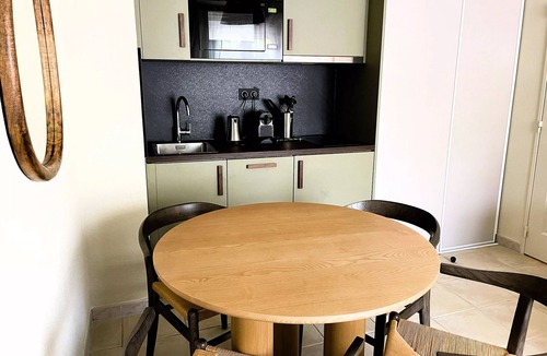 Juvignac Apartment | 1-Bedroom Apartment Hotel for 2–4 People - Côté Garrigue