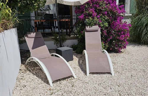 Giens Apartment | 1 Bedroom Apartment In Hyères