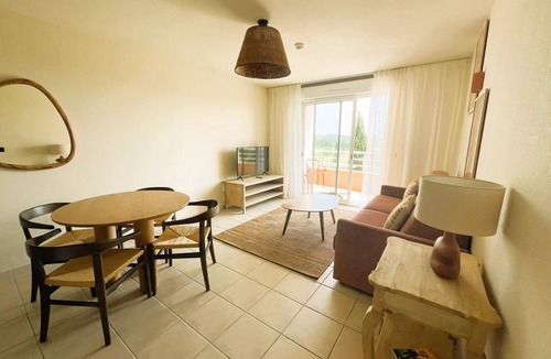Juvignac Apartment | 1-Bedroom Serviced Apartment for 2–4 People - Côté Golf