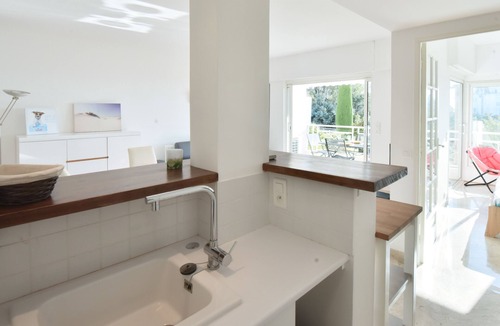 California - Pezou Apartment | 1-Br Sea view Luxury Residential with pool