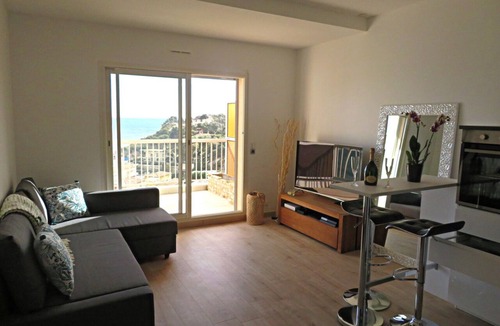 Carry-le-Rouet Apartment | 1-ROOM APARTMENT WITH PANORAMIC SEA VIEW CARRY-LE-ROUET