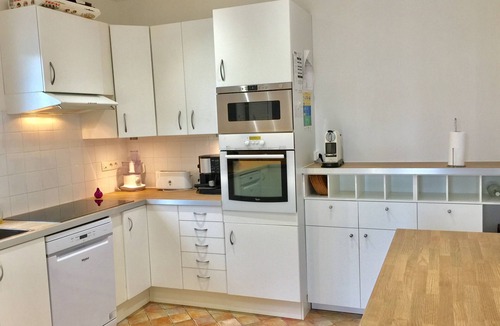 Cornillon House | 100% Air-Conditioned, Spacious, High-End Home, Ideal for Families, Large Garden, Pool