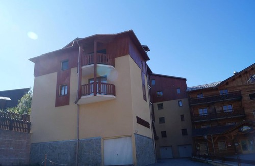 Le Sauze Apartment | 10m from resort center, balcony, tv, ski locker, 30m², Sauze - Super Sauze