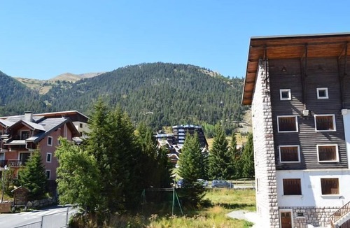 Montgenevre Apartment | 10m from resort center, 2nd floor, tv, ski locker, 21m², Montgenèvre